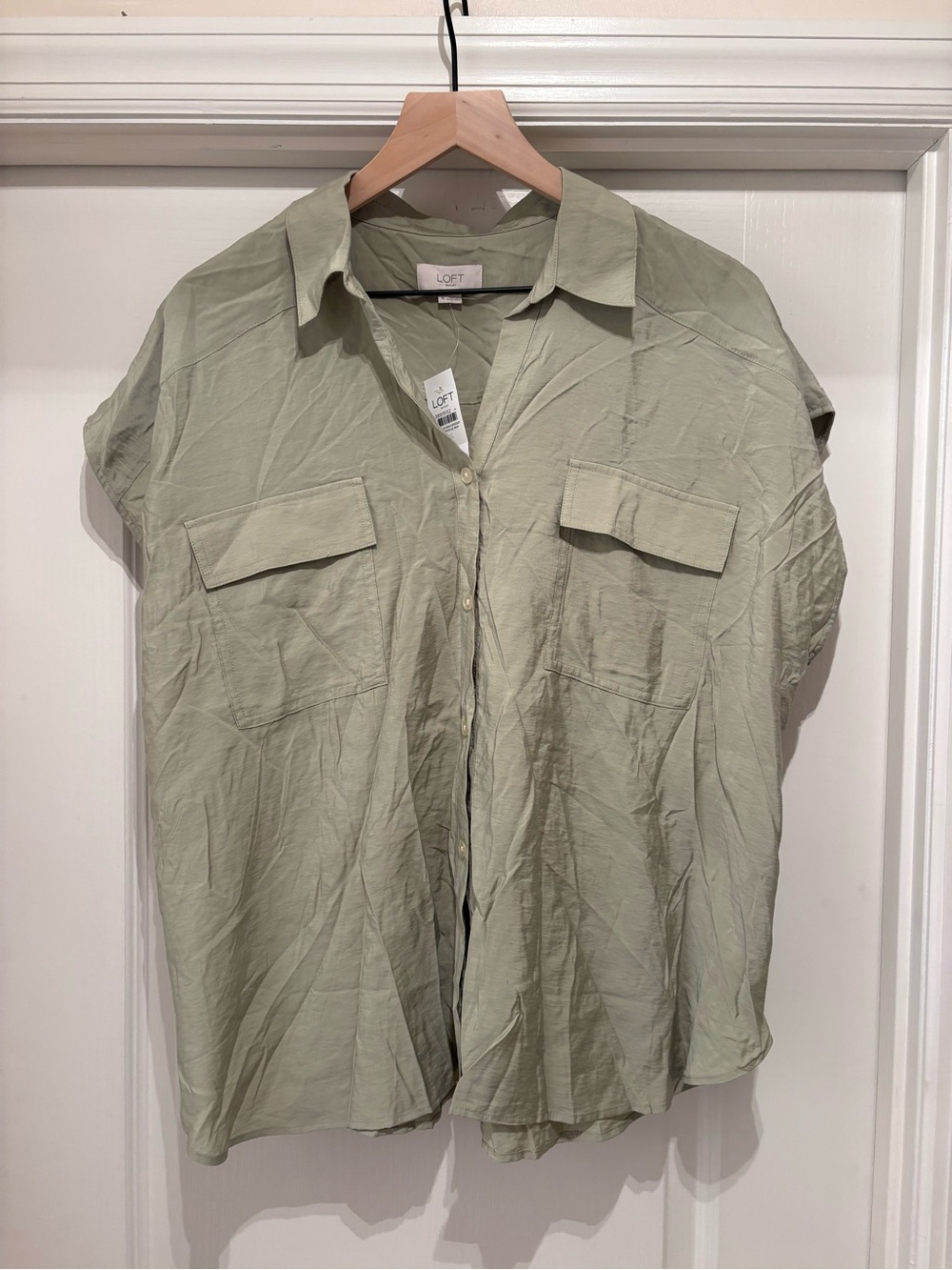 Women’s Loft Outlet sage green short-sleeve utility button-up shirt size XL NWT